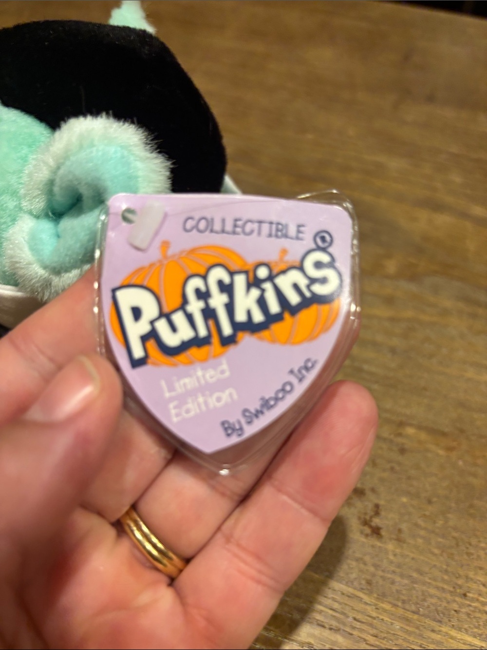 Limited Edition Vintage Vampire Stuffed Puffkin - Picture 4 of 5